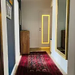 Kondor Shekspir Apartment